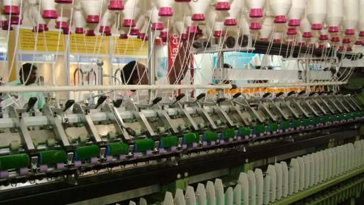 spinning-mills-to-cut-production-to-tackle-crash-in-yarn-prices-the